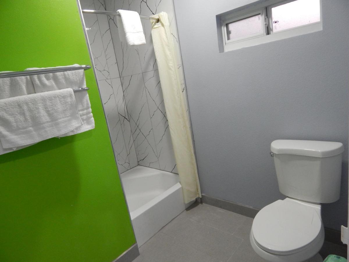Executive Inn Форт Стоктън Екстериор снимка